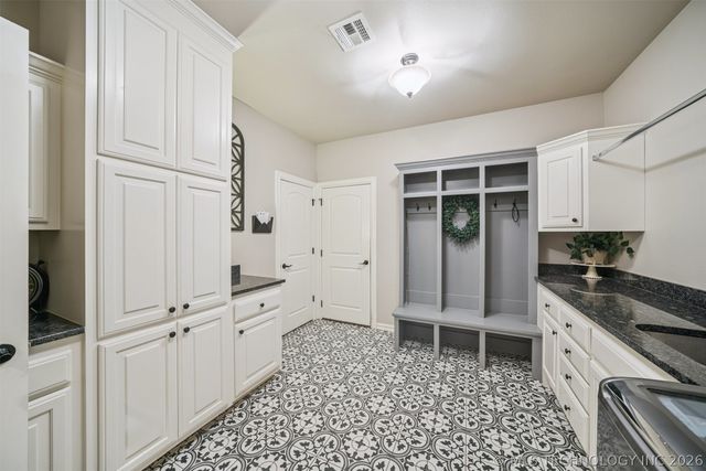14226 S 246th East Avenue, Coweta, OK 74429