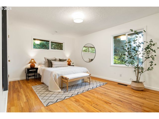 2370 Sw TIMBERLINE Dr, Portland, OR 97225