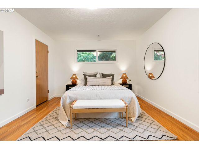 2370 Sw TIMBERLINE Dr, Portland, OR 97225