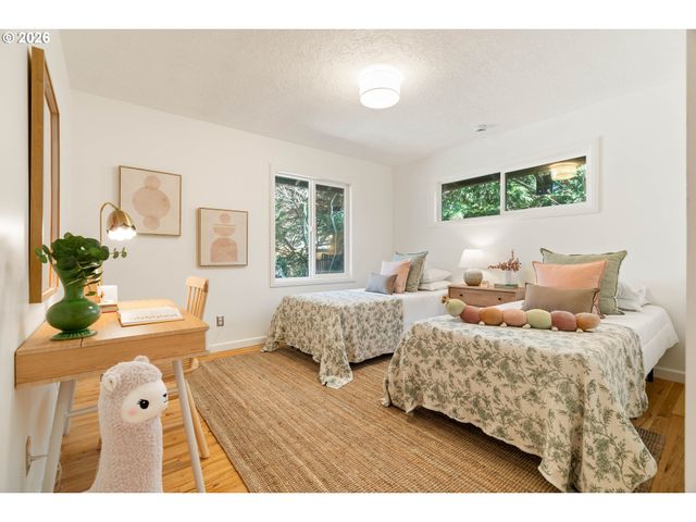 2370 Sw TIMBERLINE Dr, Portland, OR 97225