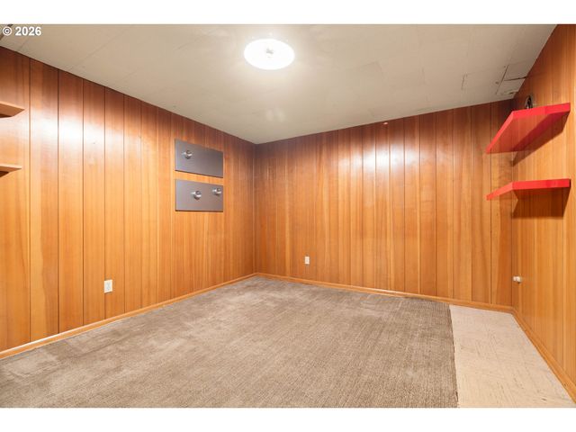 2370 Sw TIMBERLINE Dr, Portland, OR 97225