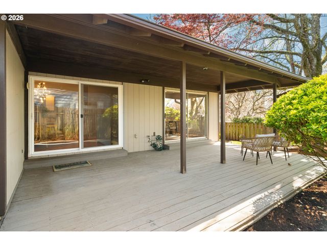 2370 Sw TIMBERLINE Dr, Portland, OR 97225