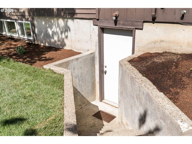 2370 Sw TIMBERLINE Dr, Portland, OR 97225