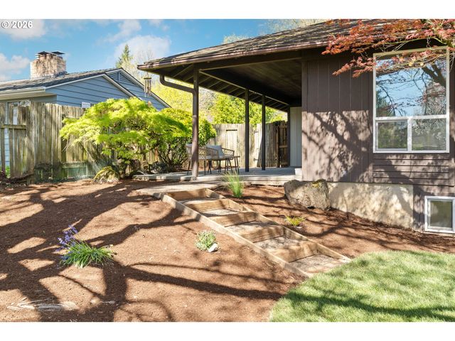 2370 Sw TIMBERLINE Dr, Portland, OR 97225