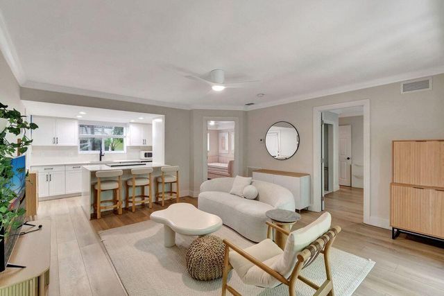 49 SE 7th Avenue 2, Delray Beach, FL 33483