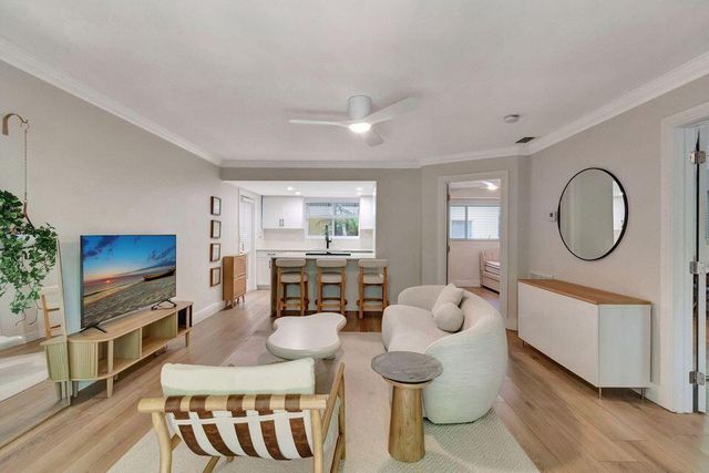 49 SE 7th Avenue 2, Delray Beach, FL 33483
