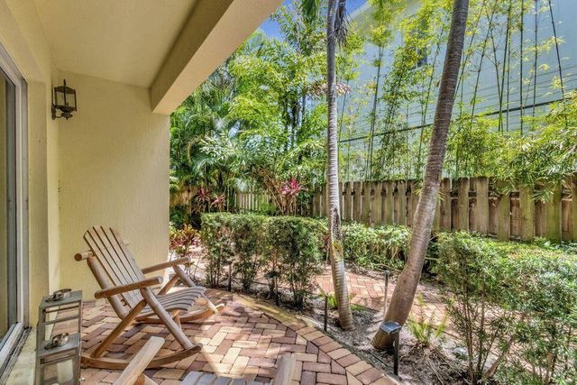 49 SE 7th Avenue 2, Delray Beach, FL 33483