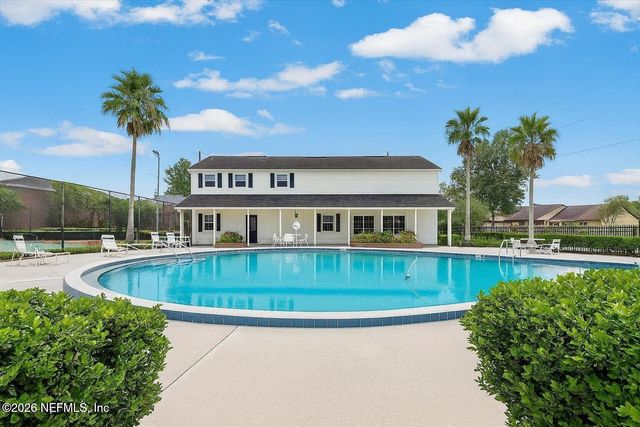 4915 BAYMEADOWS Road 13D, Jacksonville, FL 32217