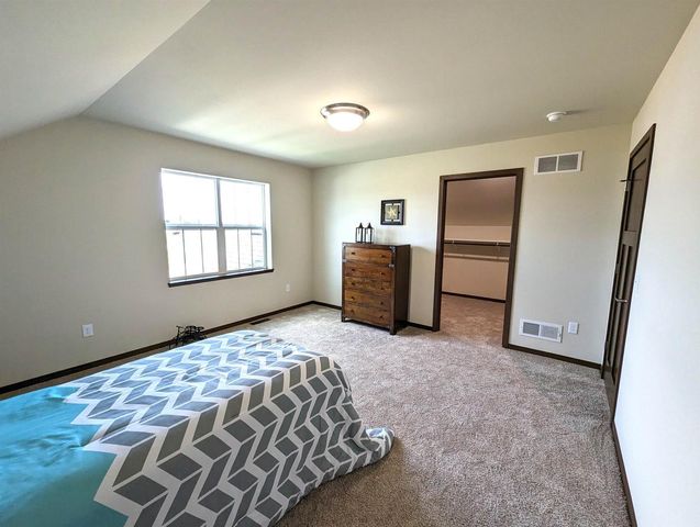 26 Windflower Way, Mount Horeb, WI 53572