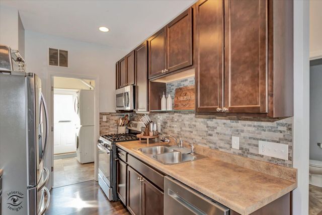 1750 Circle North Drive, Schererville, IN 46375