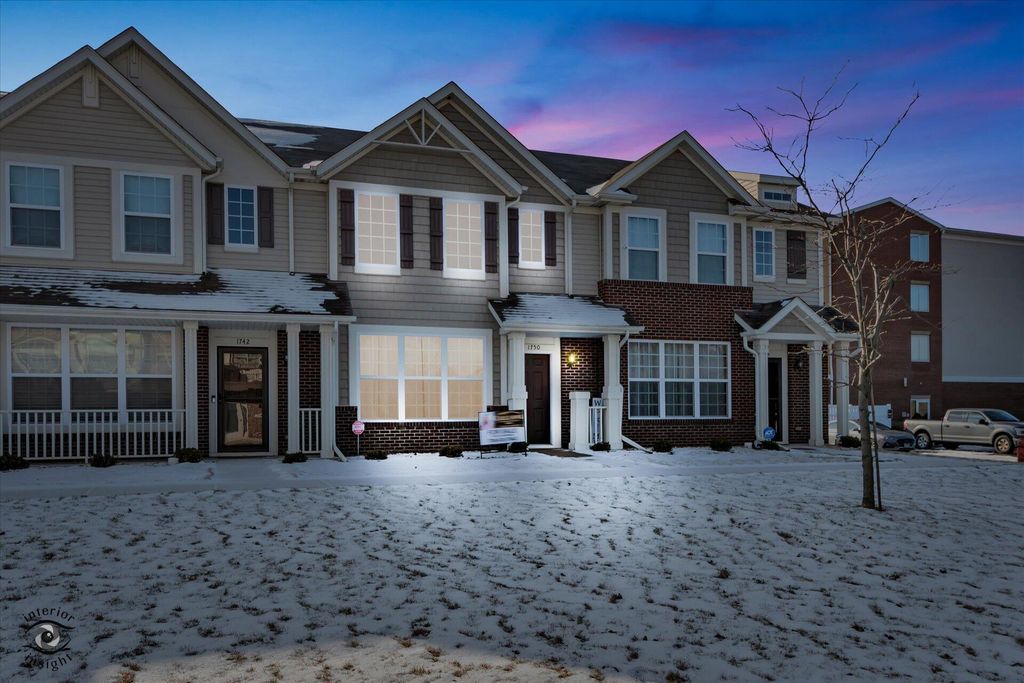 1750 Circle North Drive, Schererville, IN 46375