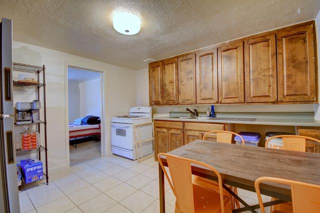 2908 Carlton Street NW, Albuquerque, NM 87107