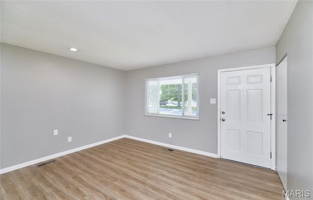 4907 Plum Tree Lane, Hazelwood, MO 63042