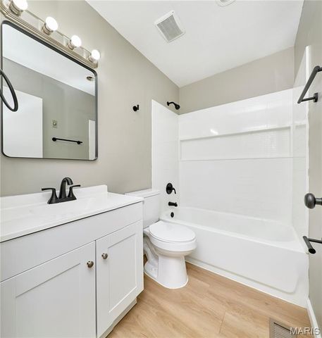 4907 Plum Tree Lane, Hazelwood, MO 63042