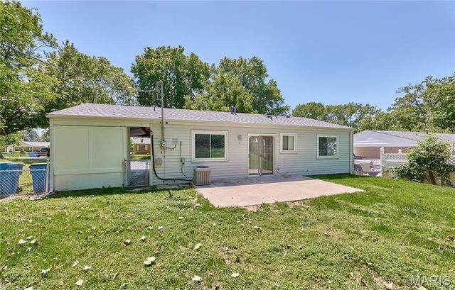 4907 Plum Tree Lane, Hazelwood, MO 63042