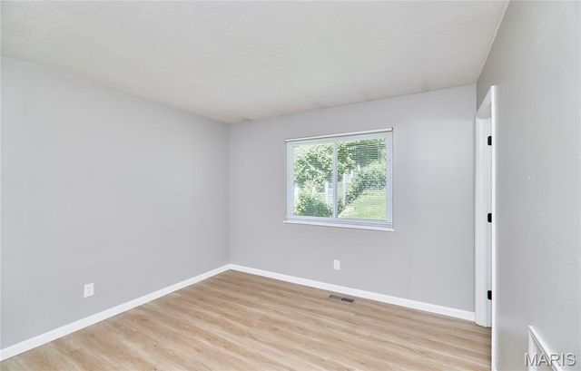 4907 Plum Tree Lane, Hazelwood, MO 63042