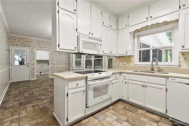 11417 April Sound Dr, Northport, AL 35475