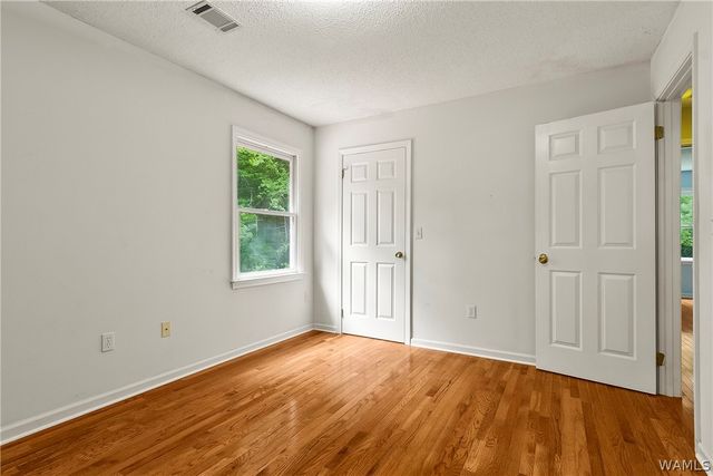 11417 April Sound Dr, Northport, AL 35475