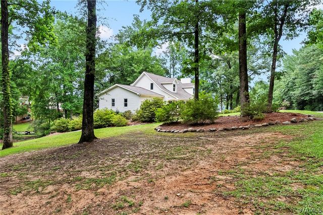11417 April Sound Dr, Northport, AL 35475