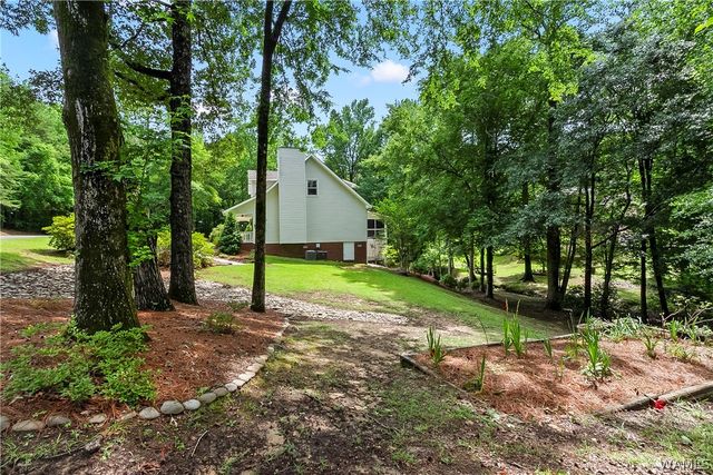 11417 April Sound Dr, Northport, AL 35475