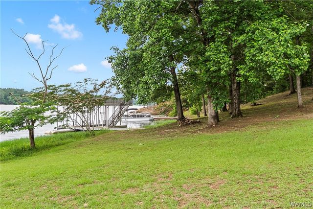11417 April Sound Dr, Northport, AL 35475