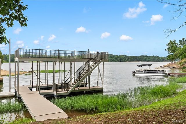 11417 April Sound Dr, Northport, AL 35475