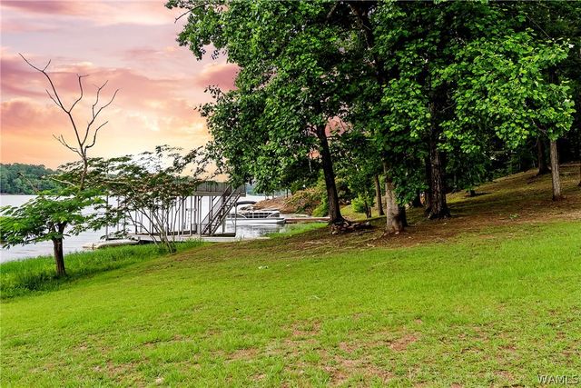 11417 April Sound Dr, Northport, AL 35475