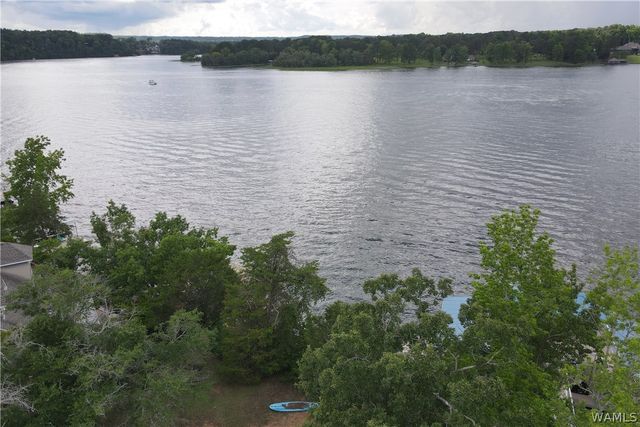 11417 April Sound Dr, Northport, AL 35475