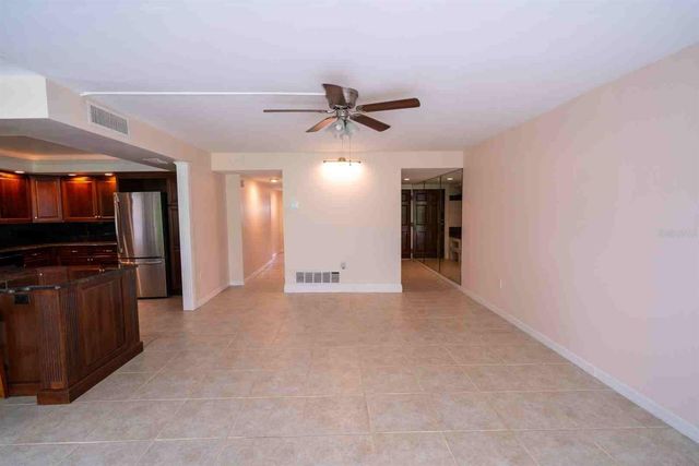 225 COUNTRY CLUB DRIVE D142, Largo, FL 33771