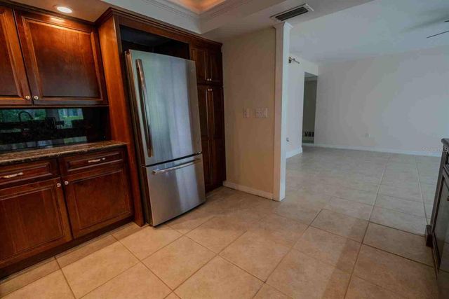 225 COUNTRY CLUB DRIVE D142, Largo, FL 33771
