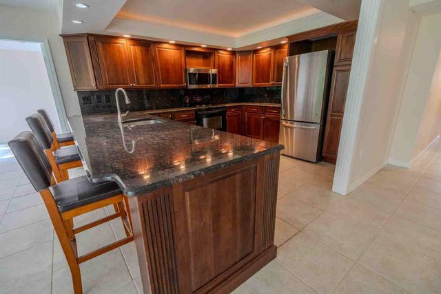225 COUNTRY CLUB DRIVE D142, Largo, FL 33771