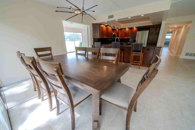 225 COUNTRY CLUB DRIVE D142, Largo, FL 33771