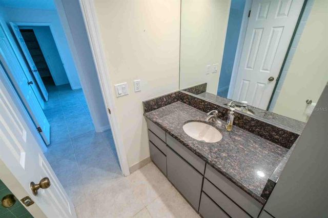 225 COUNTRY CLUB DRIVE D142, Largo, FL 33771
