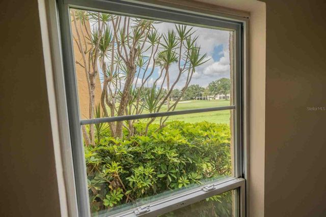 225 COUNTRY CLUB DRIVE D142, Largo, FL 33771