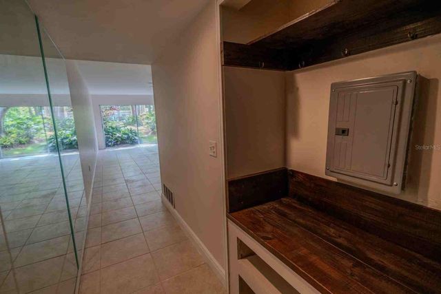 225 COUNTRY CLUB DRIVE D142, Largo, FL 33771