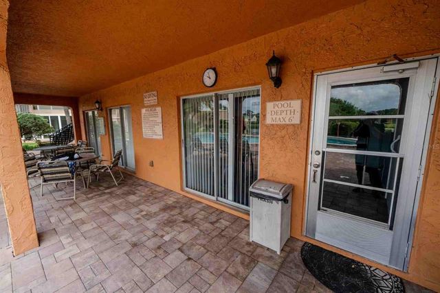 225 COUNTRY CLUB DRIVE D142, Largo, FL 33771