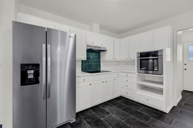2217 Rex Cruse Drive, Sherman, TX 75092