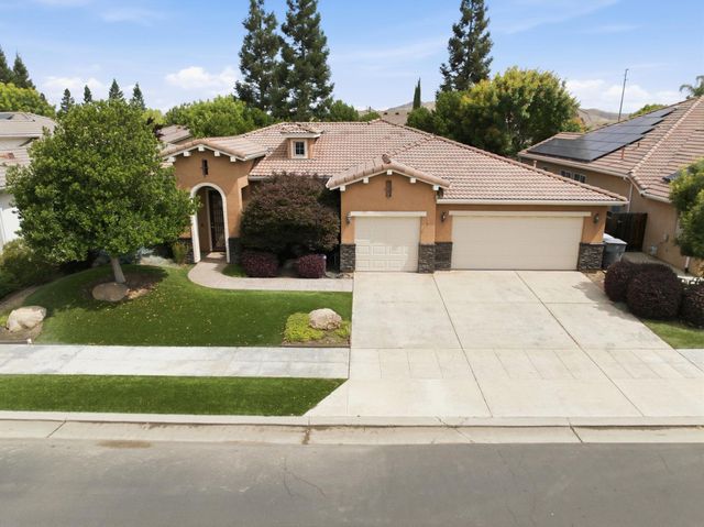 3063 Everglade Avenue, Clovis, CA 93619