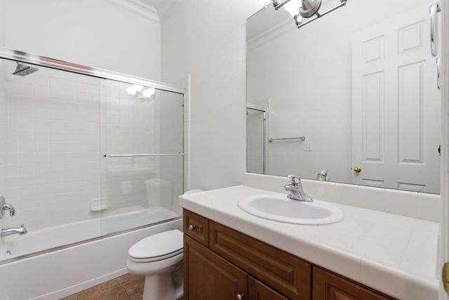 3063 Everglade Avenue, Clovis, CA 93619