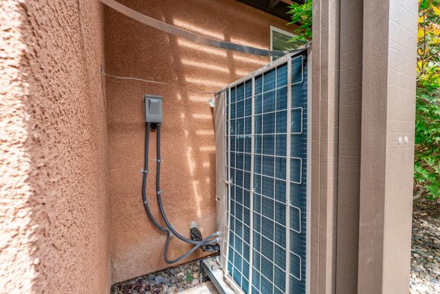 3063 Everglade Avenue, Clovis, CA 93619
