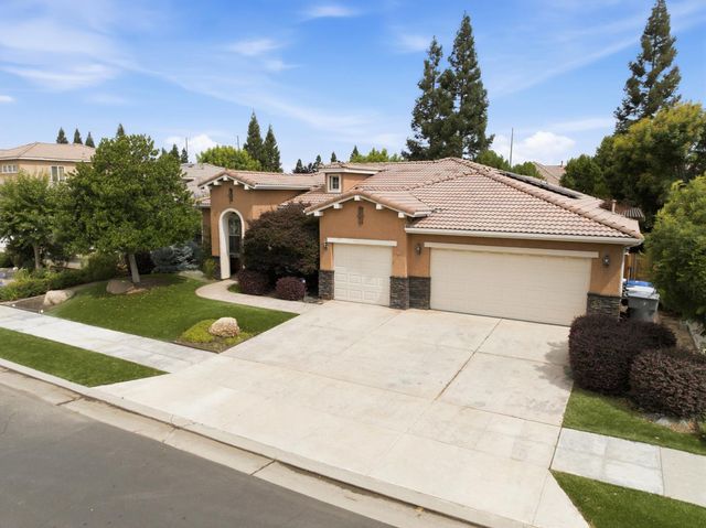 3063 Everglade Avenue, Clovis, CA 93619