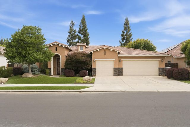 3063 Everglade Avenue, Clovis, CA 93619