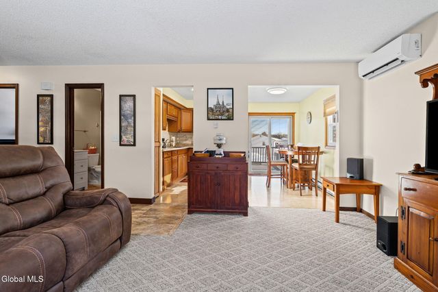 17 New Bridge Drive, Stillwater, NY 12170