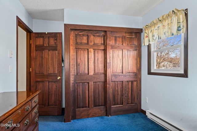 17 New Bridge Drive, Stillwater, NY 12170