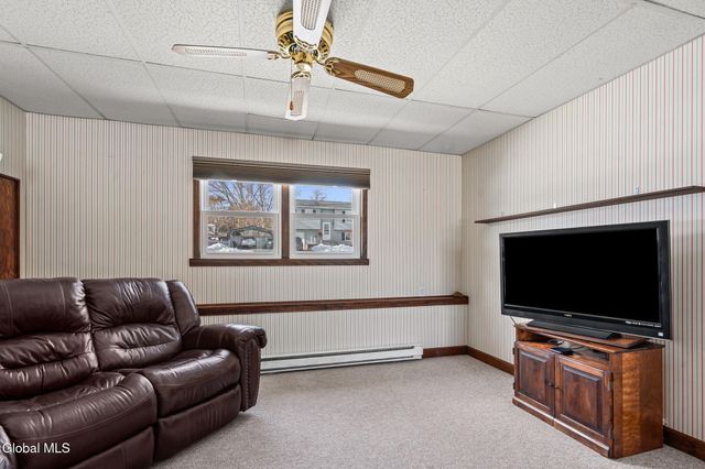 17 New Bridge Drive, Stillwater, NY 12170