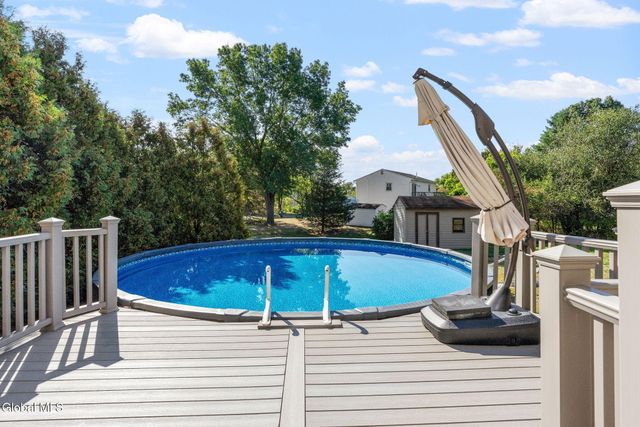 17 New Bridge Drive, Stillwater, NY 12170