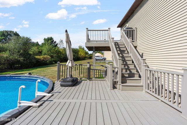 17 New Bridge Drive, Stillwater, NY 12170