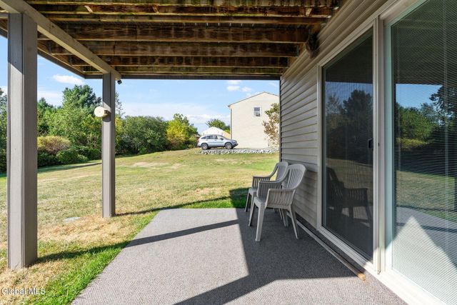 17 New Bridge Drive, Stillwater, NY 12170