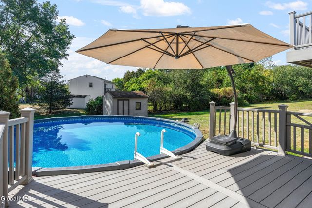 17 New Bridge Drive, Stillwater, NY 12170