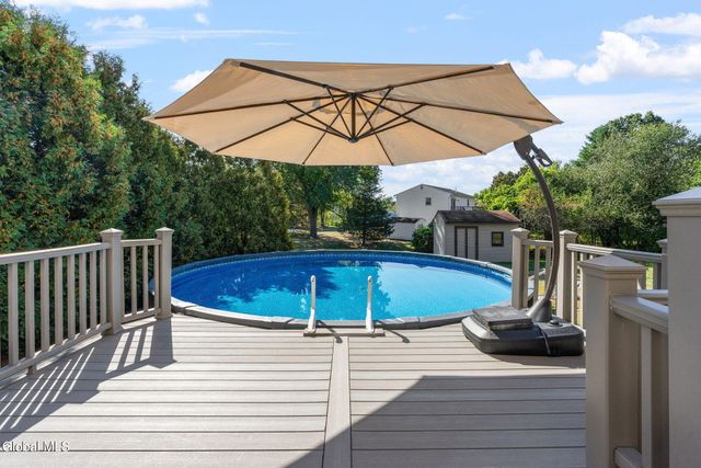 17 New Bridge Drive, Stillwater, NY 12170